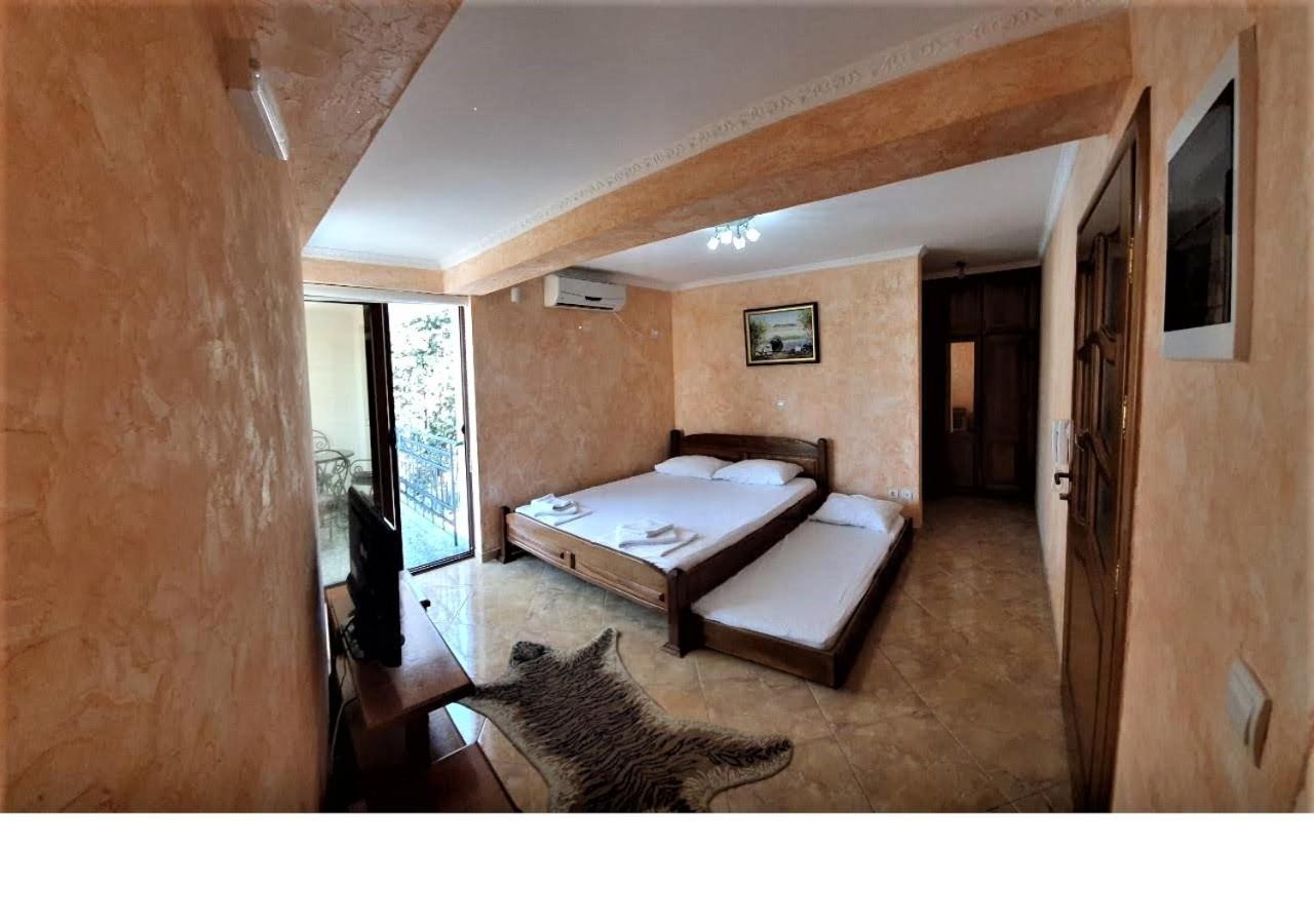 Villa M Dobra Voda Buitenkant foto