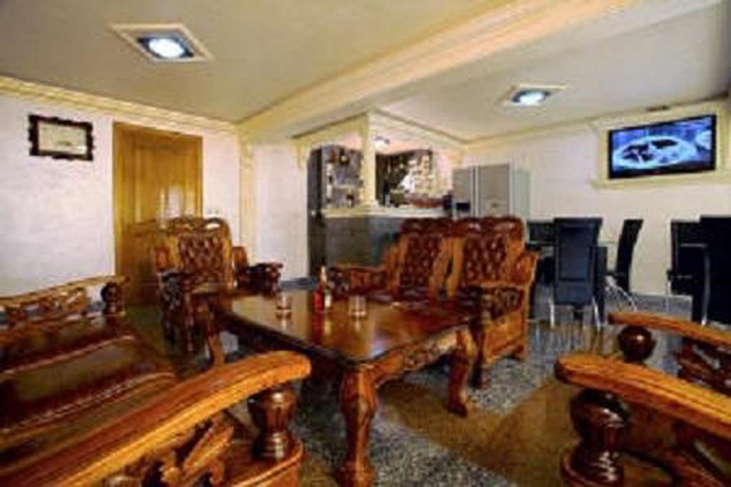 Villa M Dobra Voda Buitenkant foto